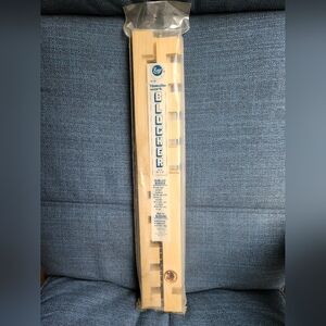 Vintage Boye Needlework Embroidery Blocker Up To 18" x 18" Sealed, Made In USA